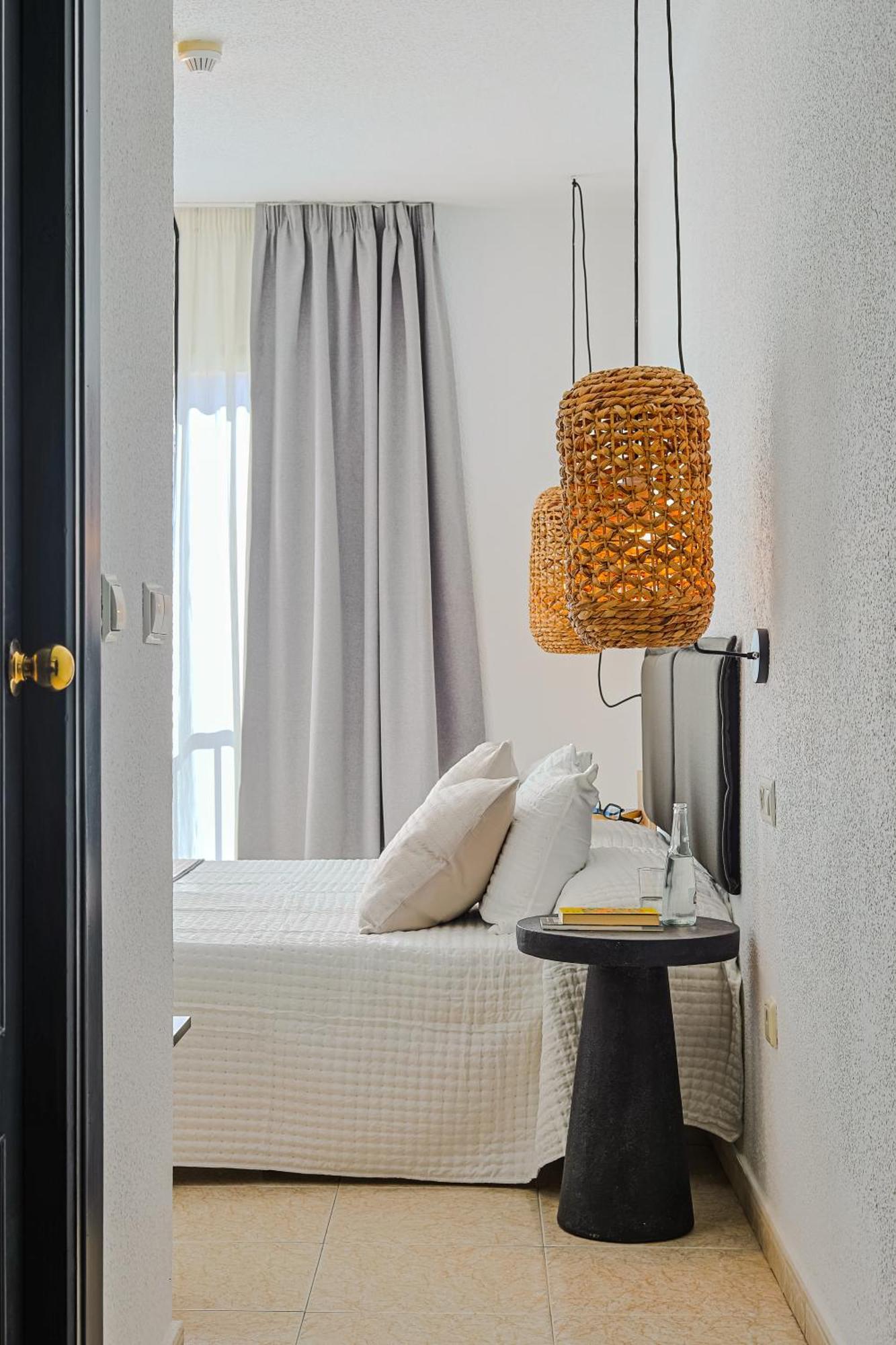 Hotel Olas De Almuñécar Exteriör bild