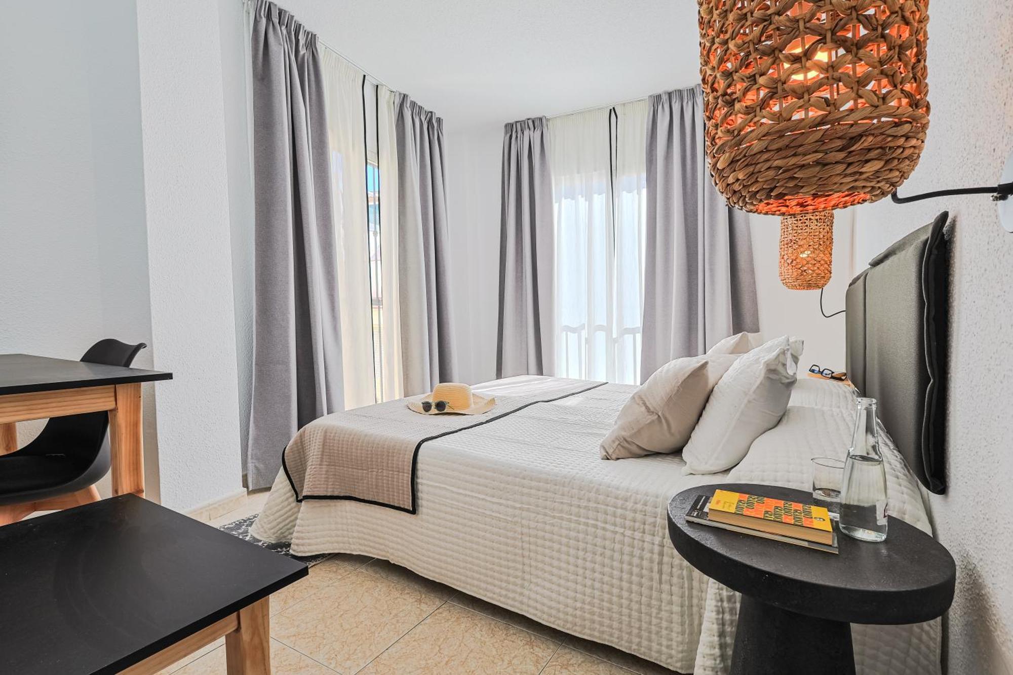 Hotel Olas De Almuñécar Exteriör bild