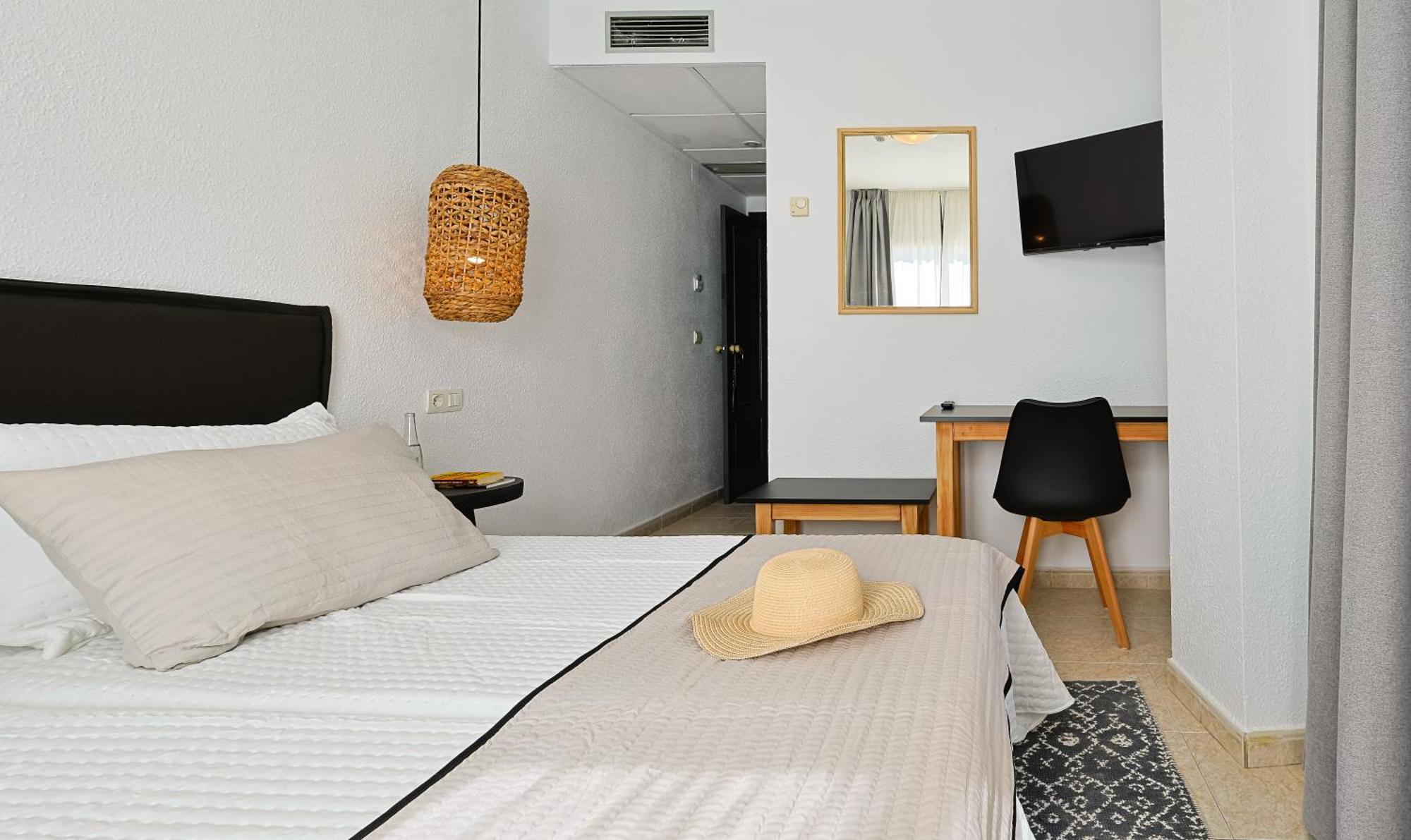 Hotel Olas De Almuñécar Exteriör bild